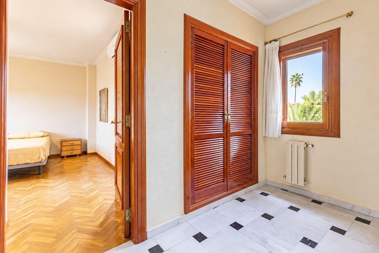 5 Zimmer Villa zu verkaufen in Benidorm mit Pool Garage - 1.480.000 € (Ref: 10157395)