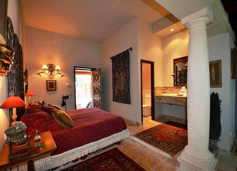 7 bedroom Villa for sale in Altea with pool garage - € 3,000,000 (Ref: 3317311)