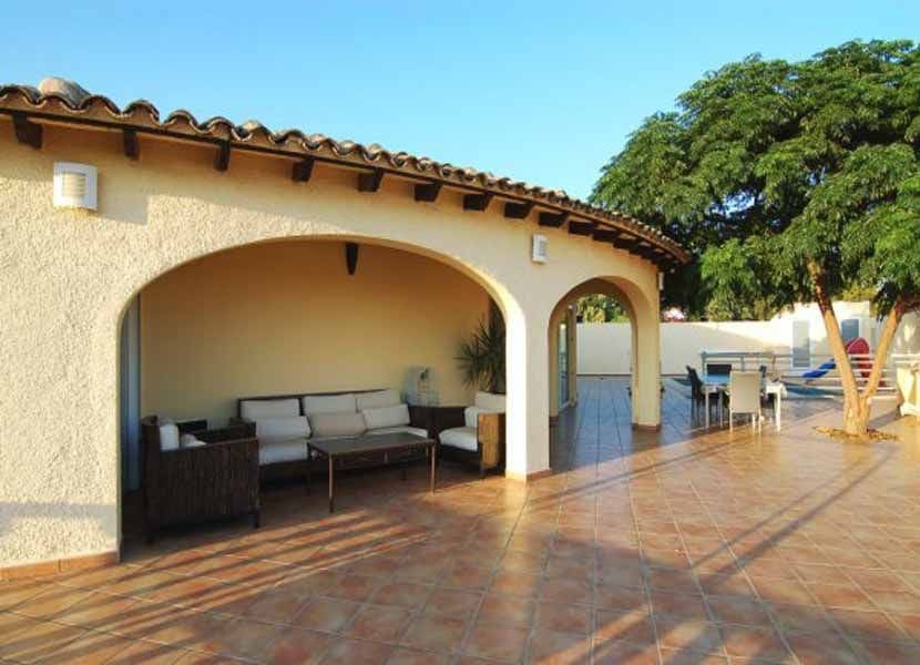 Chalet de 7 habitaciones en Altea en venta con piscina garaje - 950.000 € (Ref: 3335452)