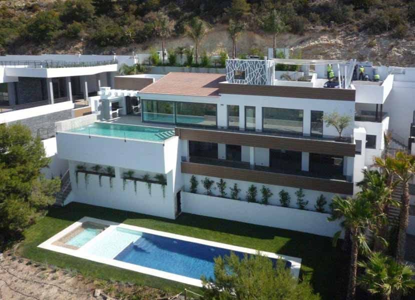4 bedroom Villa for sale in Altea with pool garage - € 2,850,000 (Ref: 4088387)
