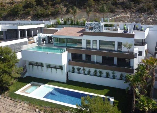 Chalet de 4 habitaciones en Altea en venta con piscina garaje - 2.850.000 € (Ref: 4088387)