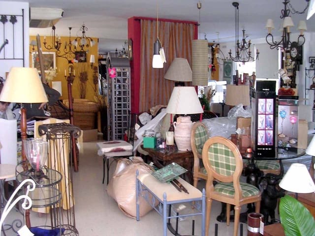 Commercial for sale in Altea - € 350,000 (Ref: 4088391)