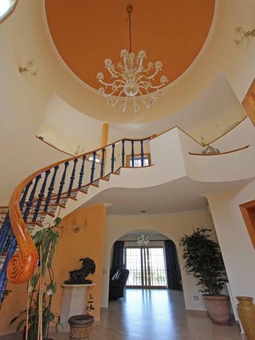 Chalet de 6 habitaciones en Altea en venta con piscina garaje - 2.651.250 € (Ref: 4088406)