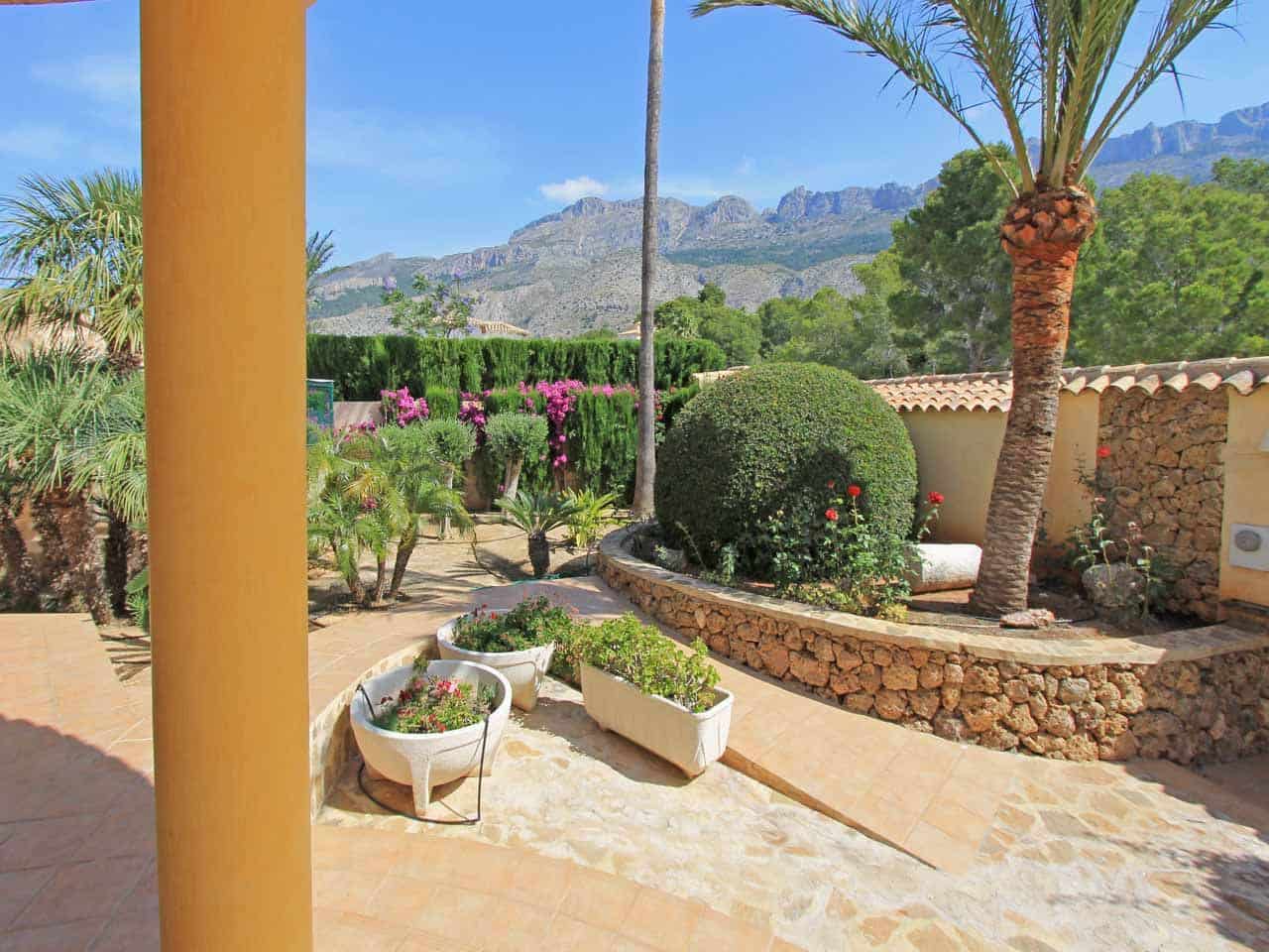 6 bedroom Villa for sale in Altea with pool garage - € 2,651,250 (Ref: 4088406)