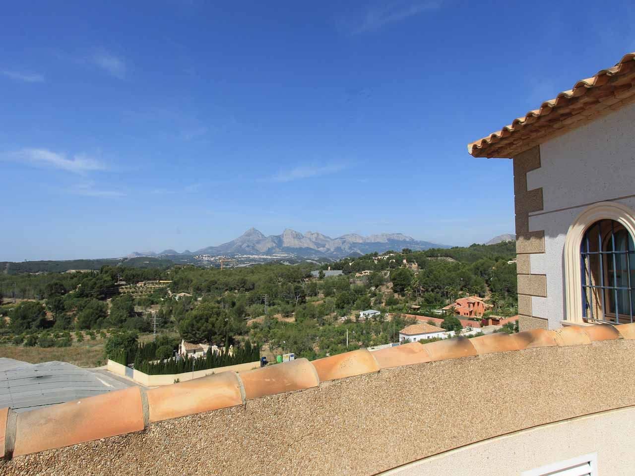 6 bedroom Villa for sale in Altea with pool garage - € 2,651,250 (Ref: 4088406)