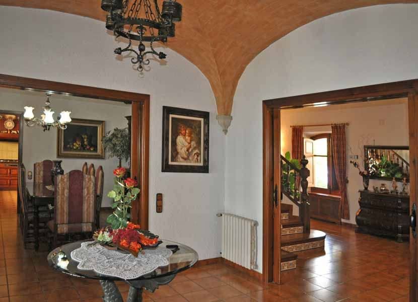 8 soveværelse Villa til salg i Ontinyent med swimmingpool garage - € 5.500.000 (Ref: 4088451)