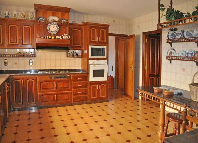 8 soveværelse Villa til salg i Ontinyent med swimmingpool garage - € 5.500.000 (Ref: 4088451)