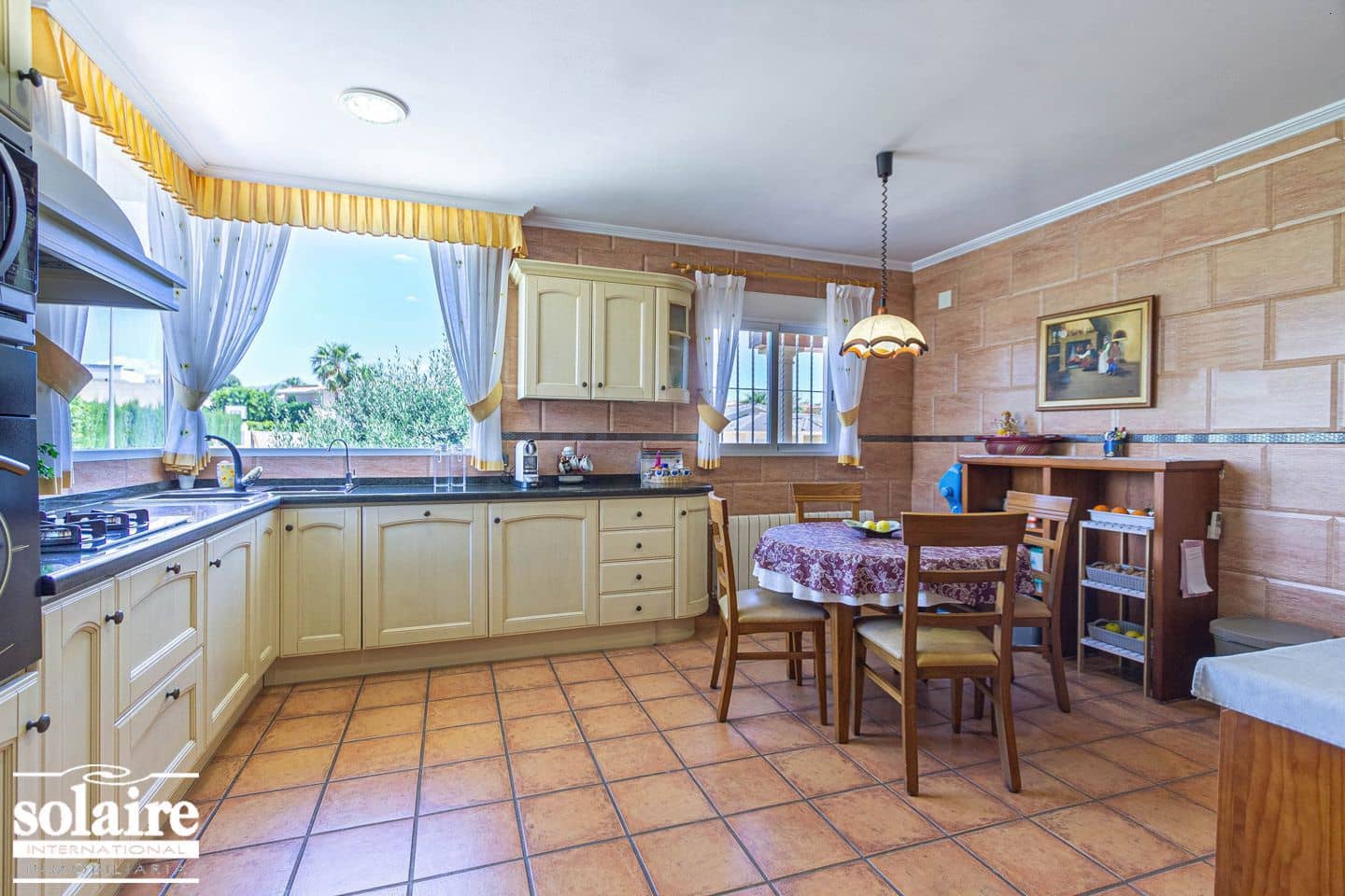 7 bedroom Villa for sale in Alfaz del Pi / L'Alfas del Pi with pool garage - € 830,000 (Ref: 4088461)