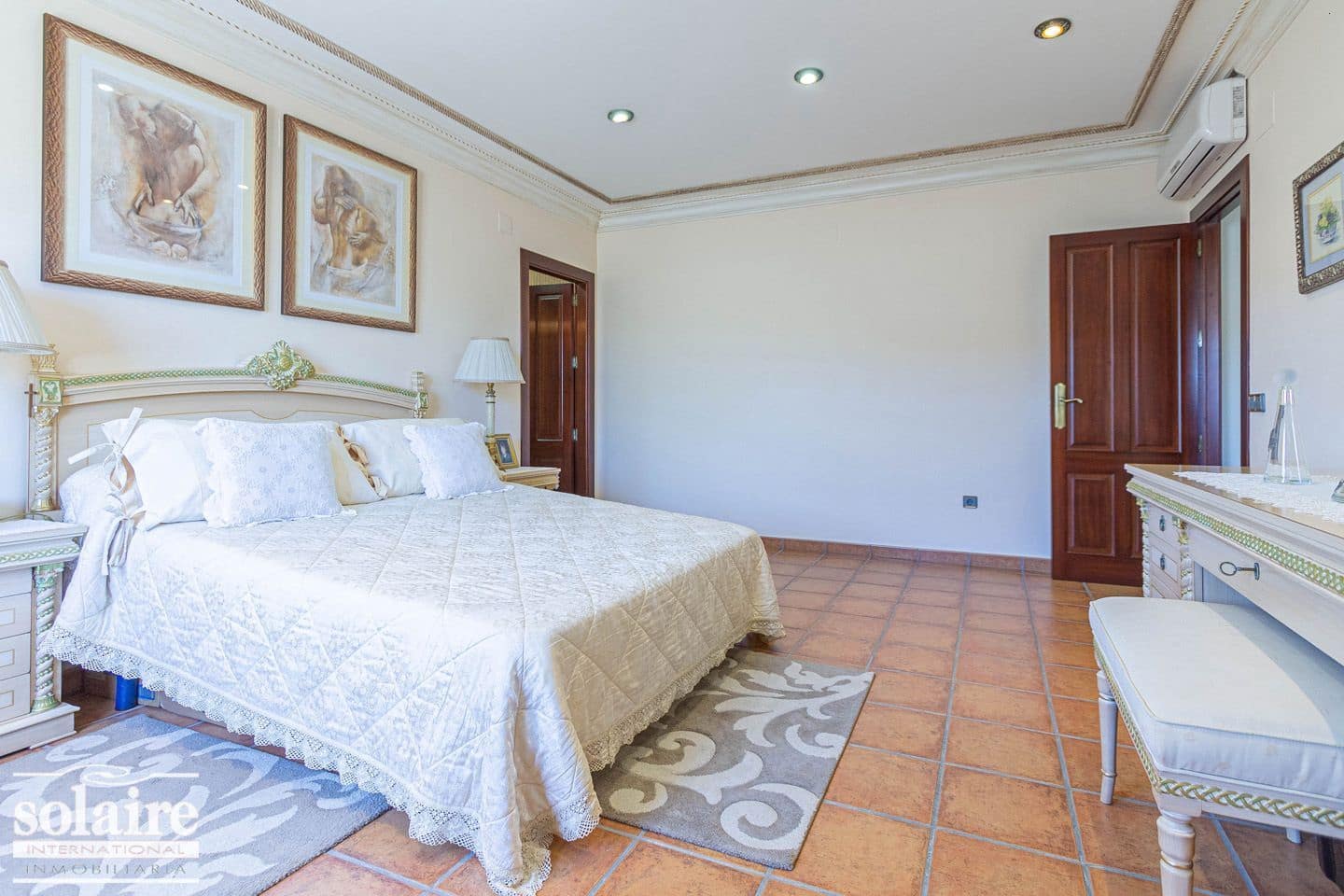 7 bedroom Villa for sale in Alfaz del Pi / L'Alfas del Pi with pool garage - € 830,000 (Ref: 4088461)