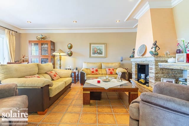 7 Zimmer Villa zu verkaufen in Alfaz del Pi / L'Alfàs del Pi mit Pool Garage - 830.000 € (Ref: 4088461)