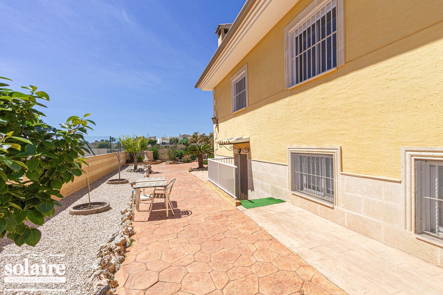 7 bedroom Villa for sale in Alfaz del Pi / L'Alfas del Pi with pool garage - € 830,000 (Ref: 4088461)