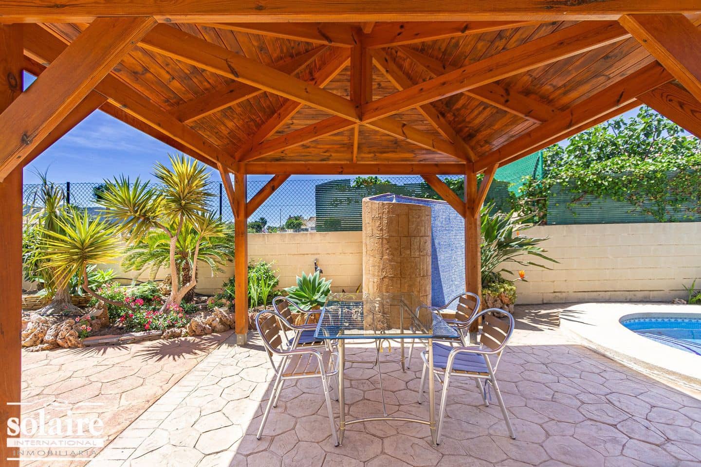 7 bedroom Villa for sale in Alfaz del Pi / L'Alfas del Pi with pool garage - € 830,000 (Ref: 4088461)