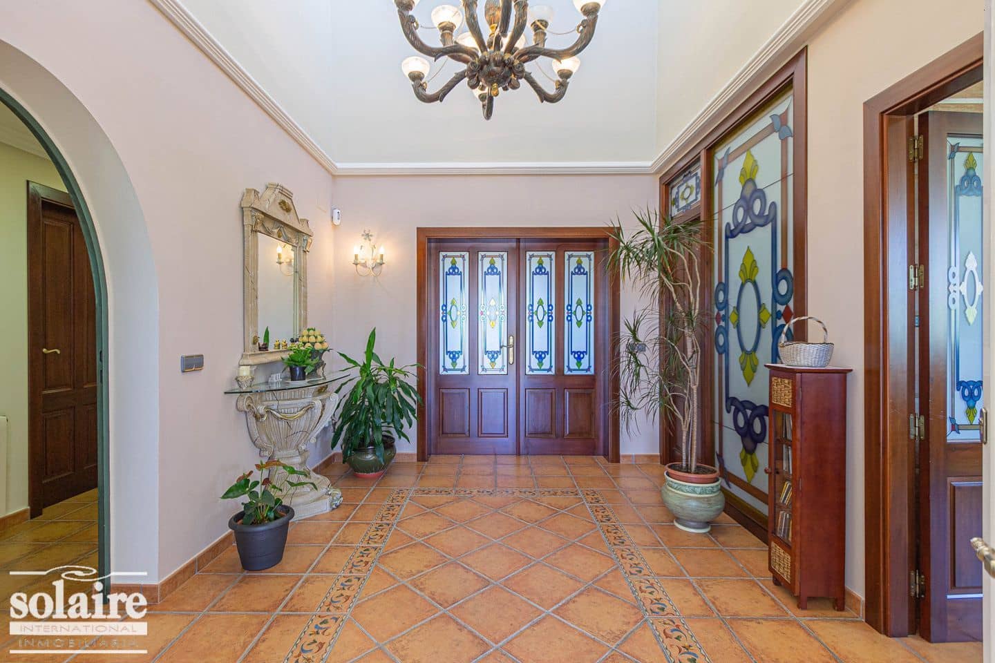 7 bedroom Villa for sale in Alfaz del Pi / L'Alfas del Pi with pool garage - € 830,000 (Ref: 4088461)