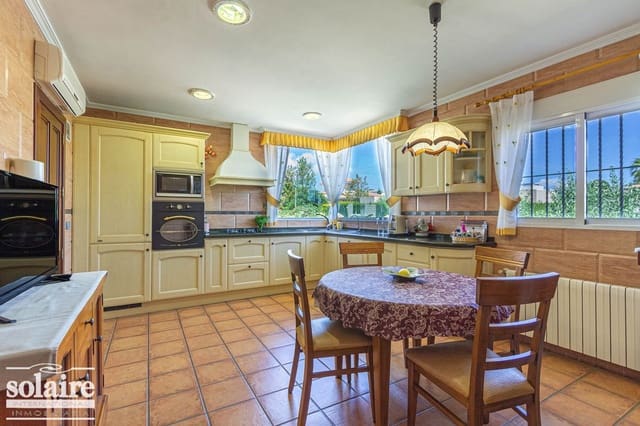 7 Zimmer Villa zu verkaufen in Alfaz del Pi / L'Alfàs del Pi mit Pool Garage - 830.000 € (Ref: 4088461)