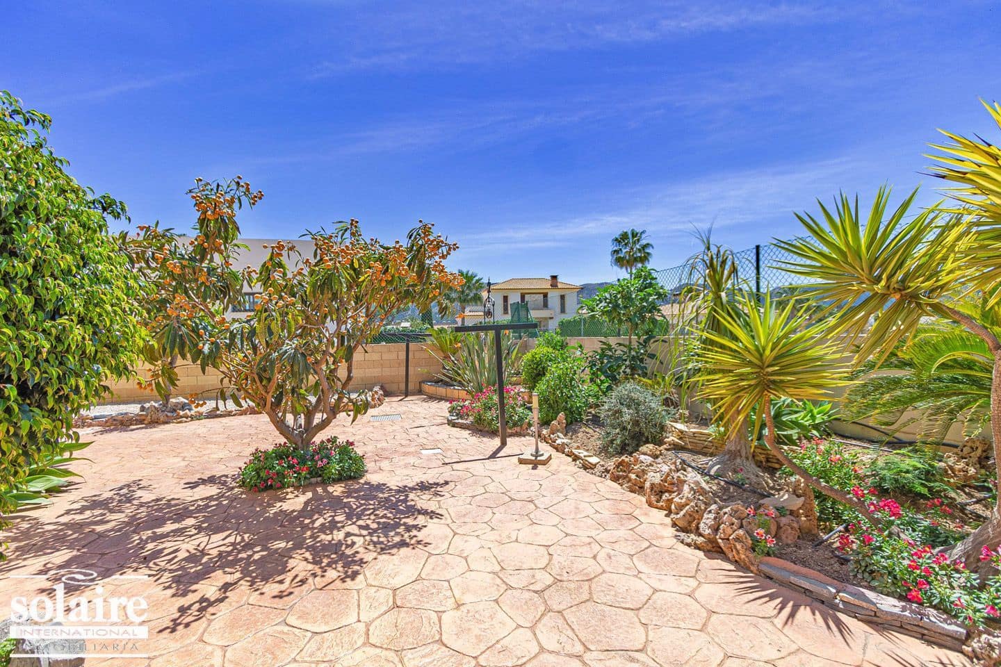 7 bedroom Villa for sale in Alfaz del Pi / L'Alfas del Pi with pool garage - € 830,000 (Ref: 4088461)