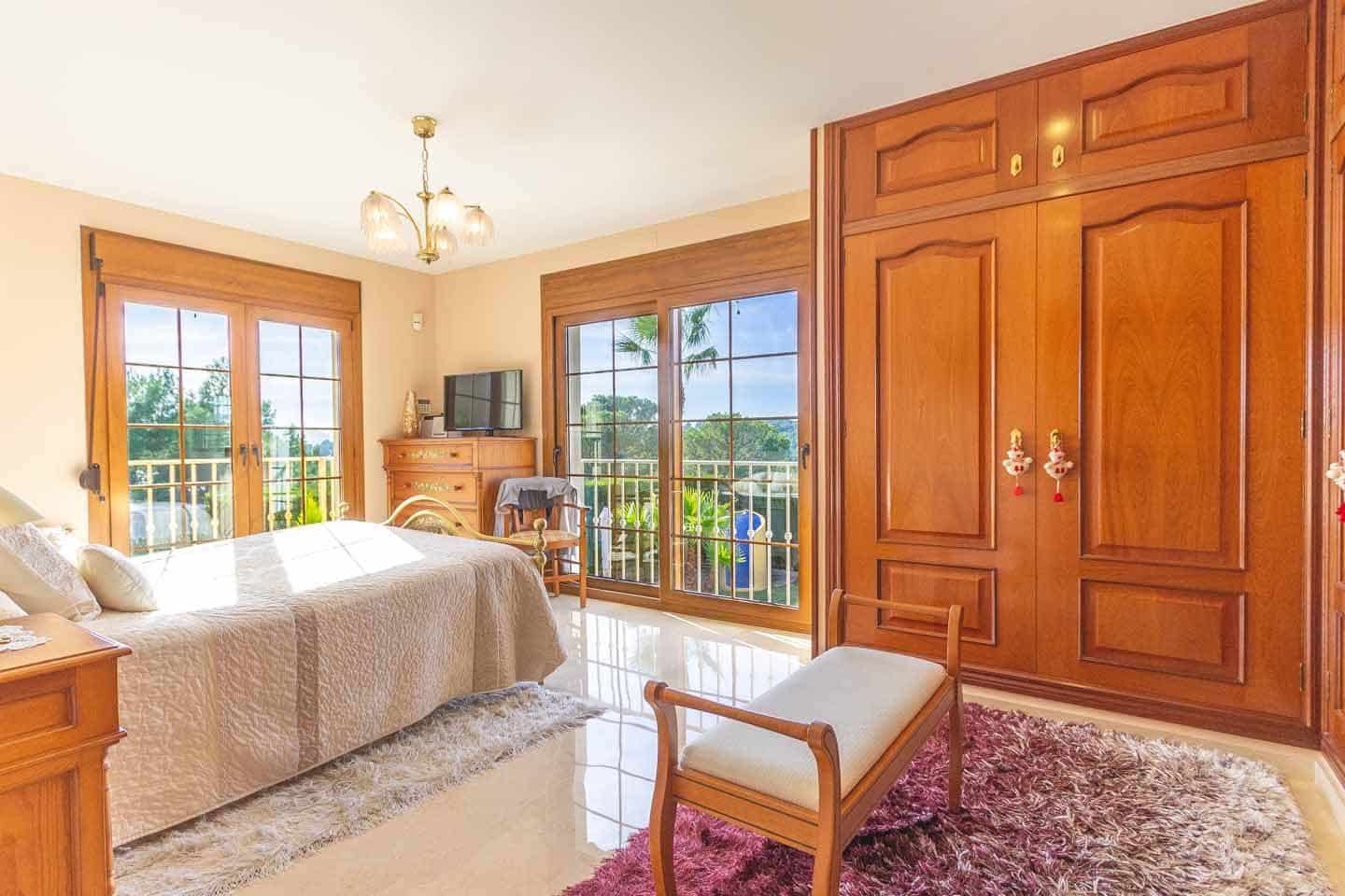 4 slaapkamer Villa te koop in La Nucia met zwembad - € 849.000 (Ref: 5031189)