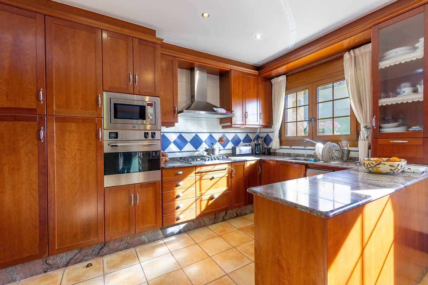 4 slaapkamer Villa te koop in La Nucia met zwembad - € 849.000 (Ref: 5031189)