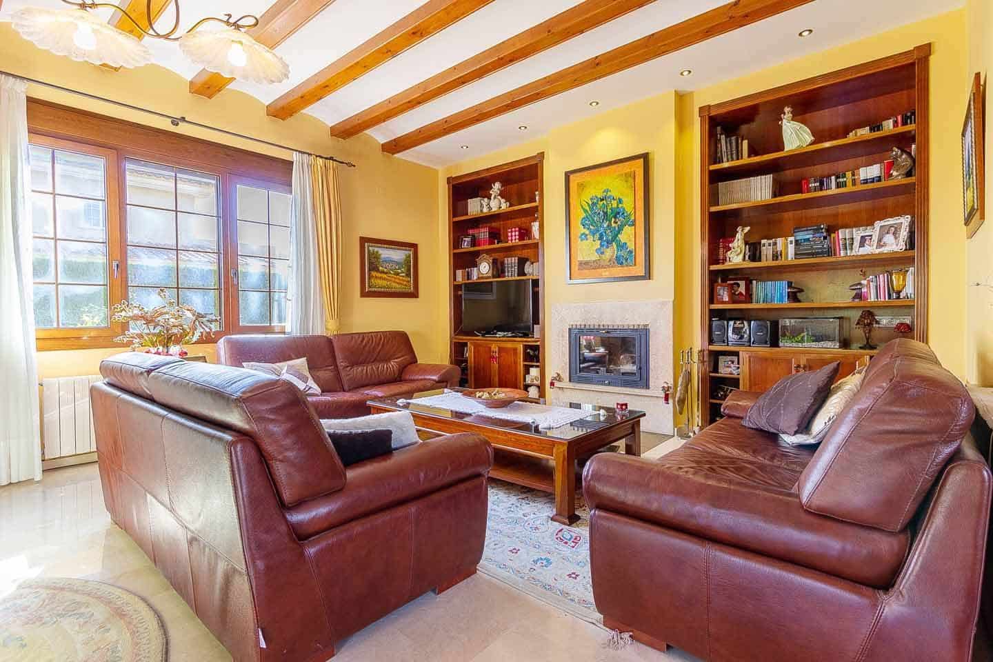 4 slaapkamer Villa te koop in La Nucia met zwembad - € 849.000 (Ref: 5031189)