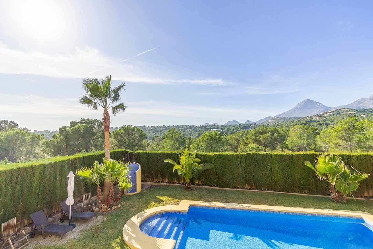 4 slaapkamer Villa te koop in La Nucia met zwembad - € 849.000 (Ref: 5031189)