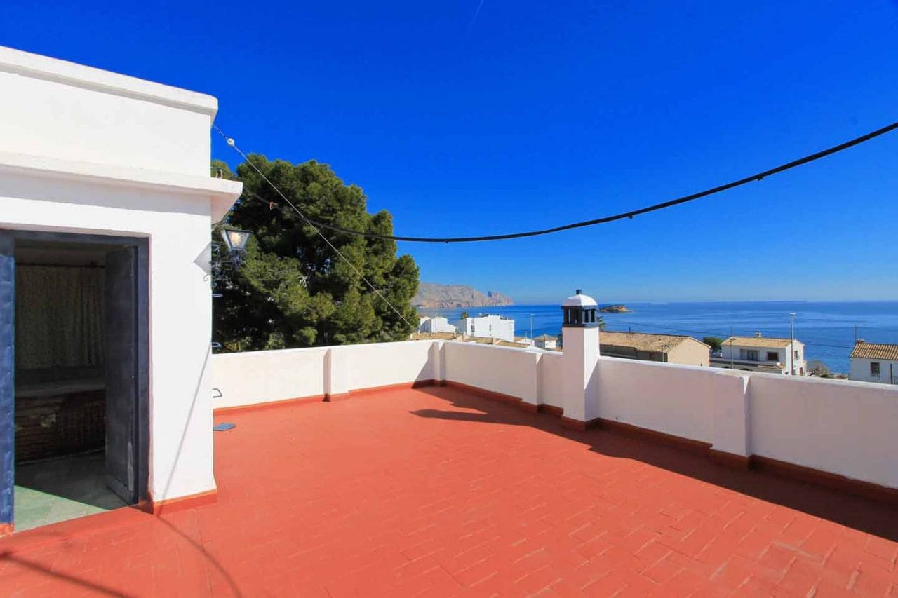 3 bedroom Villa for sale in Altea with pool garage - € 997,500 (Ref: 5859222)