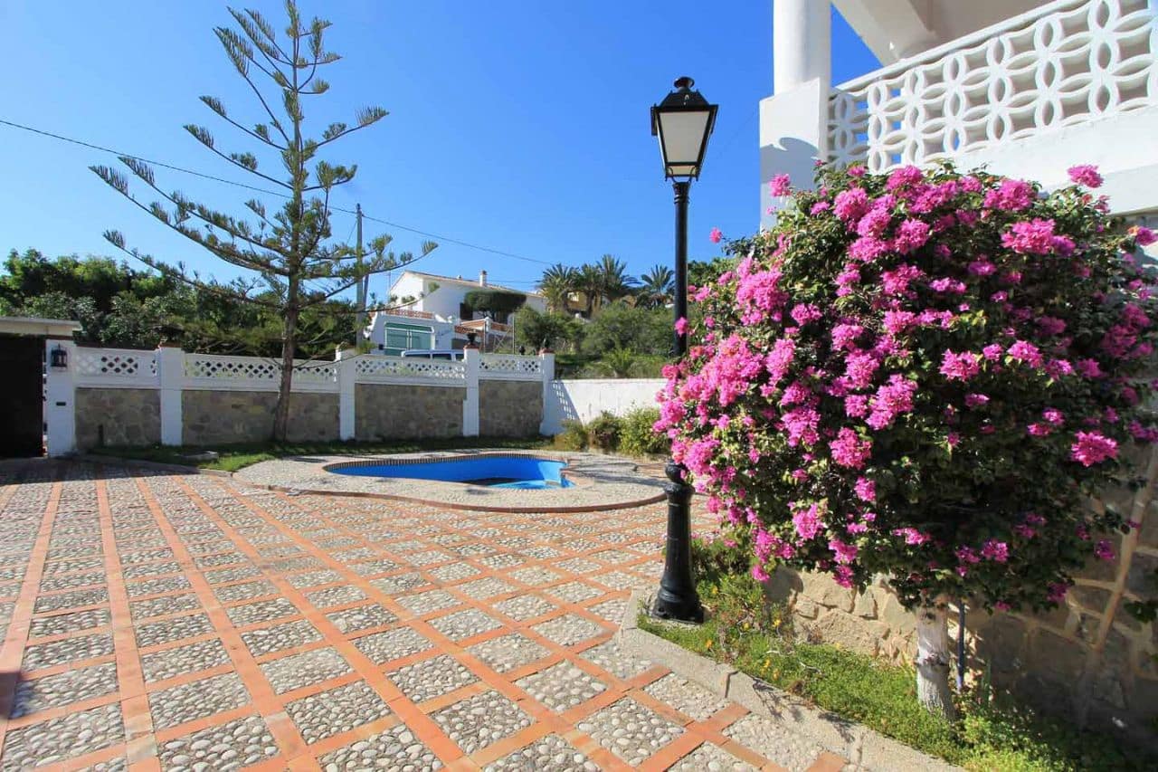 3 bedroom Villa for sale in Altea with pool garage - € 997,500 (Ref: 5859222)