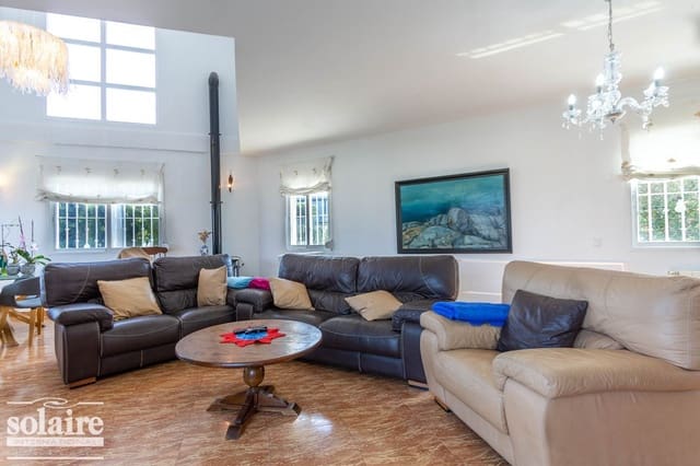 5 bedroom Villa for sale in Alfaz del Pi / L'Alfàs del Pi with pool garage - € 595,000 (Ref: 5990019)