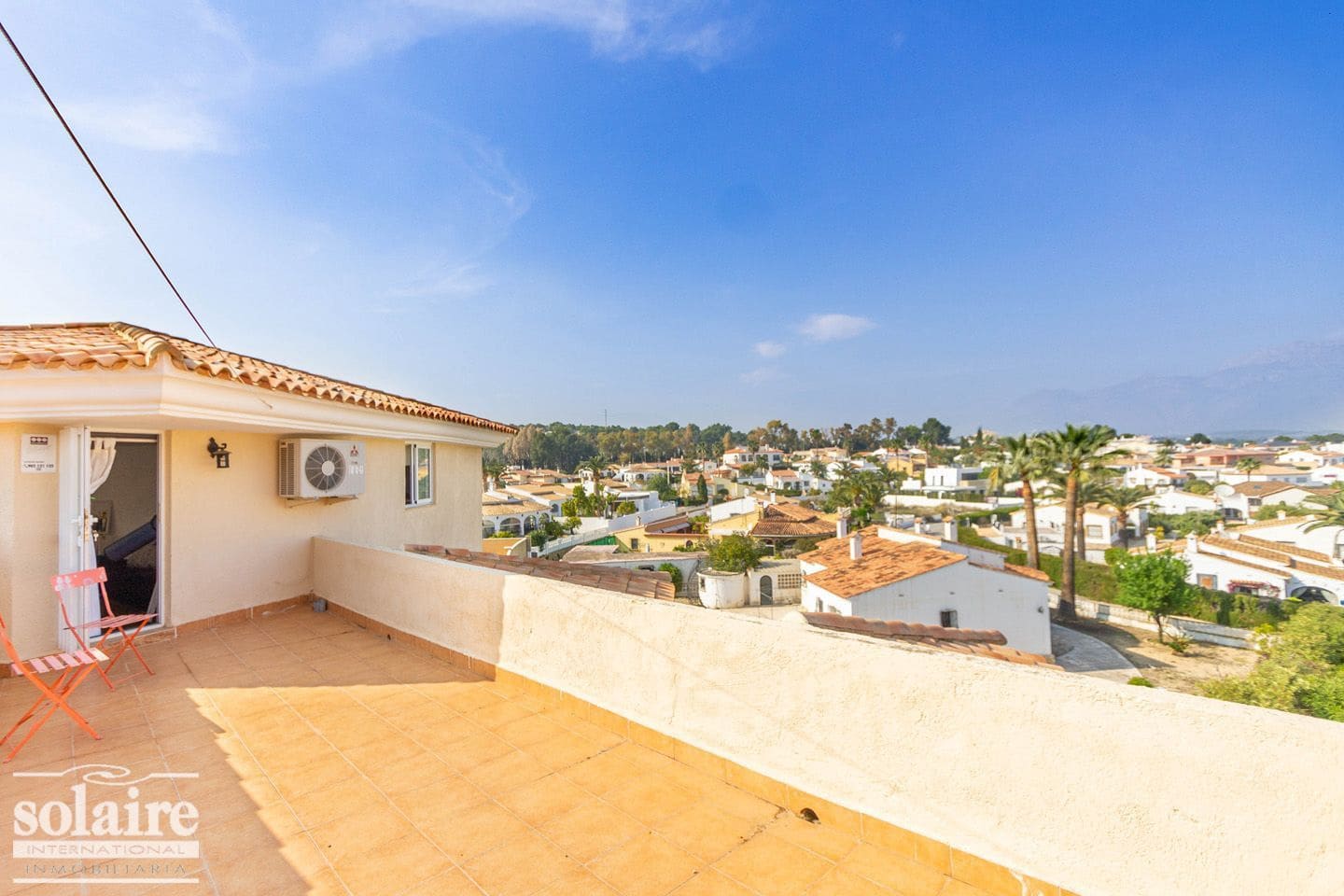 Chalet de 5 habitaciones en Alfaz del Pi / L'Alfàs del Pi en venta con piscina garaje - 595.000 € (Ref: 5990019)