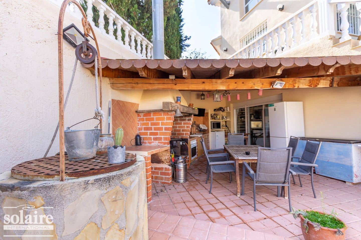 Chalet de 5 habitaciones en Alfaz del Pi / L'Alfàs del Pi en venta con piscina garaje - 595.000 € (Ref: 5990019)