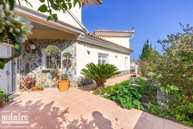 5 bedroom Villa for sale in Alfaz del Pi / L'Alfàs del Pi with pool garage - € 595,000 (Ref: 5990019)