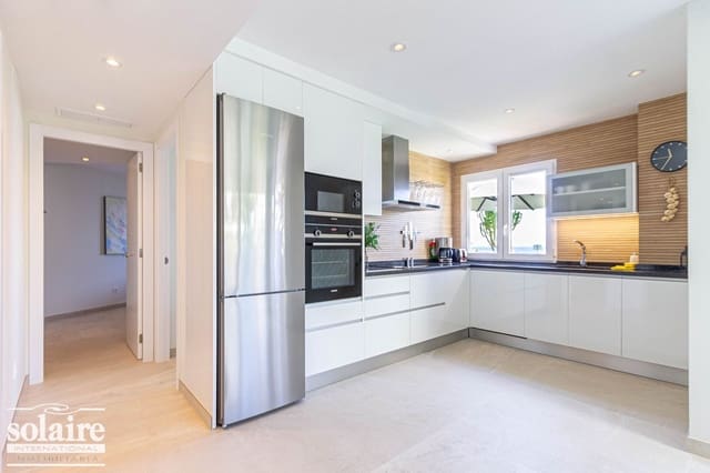 3 slaapkamer Appartement voor vakantieverhuur in Altea met zwembad garage - € 220 (Ref: 6128835)