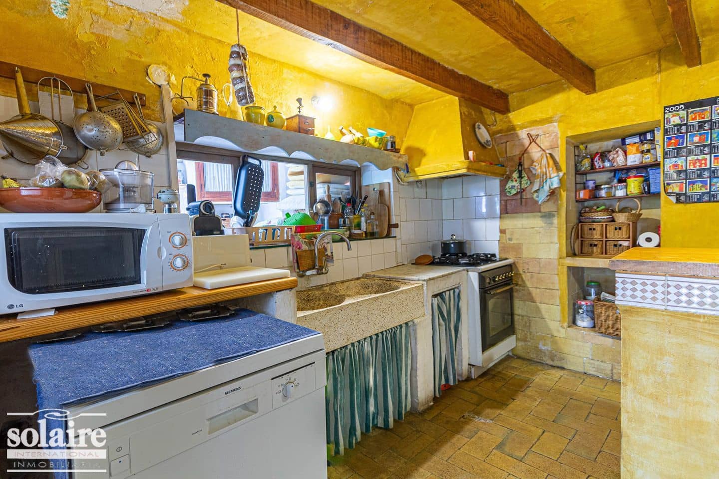 5 bedroom Villa for sale in Altea with garage - € 525,000 (Ref: 6216560)