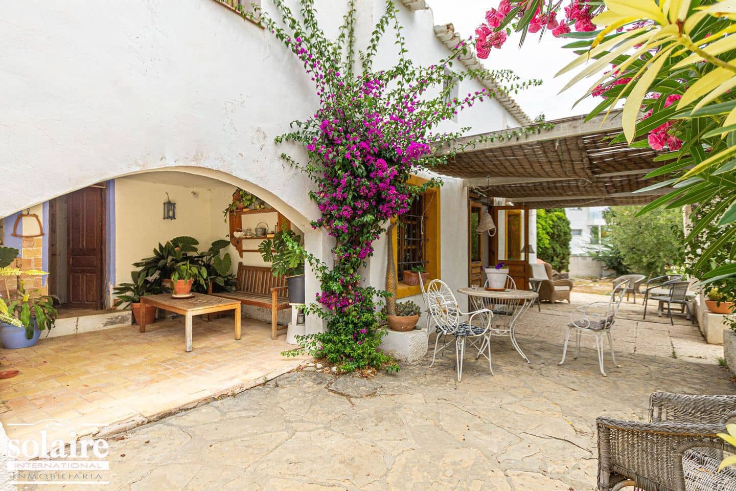 5 bedroom Villa for sale in Altea with garage - € 525,000 (Ref: 6216560)