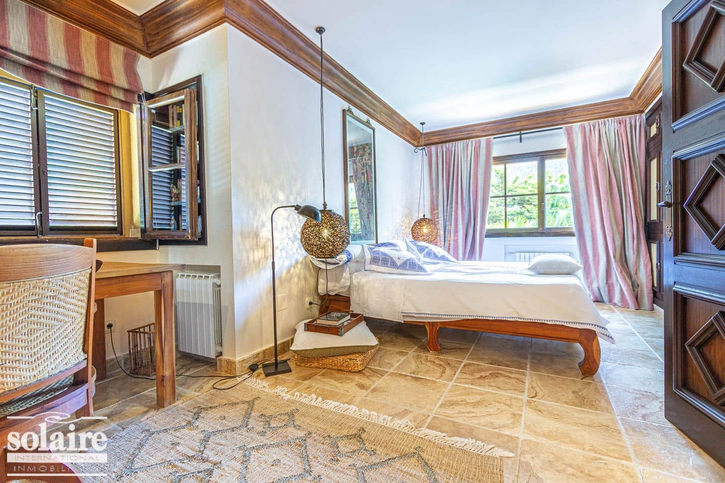 6 sypialnia Willa na sprzedaż w Benidorm z basenem garażem - 2 000 000 € (Ref: 6263021)