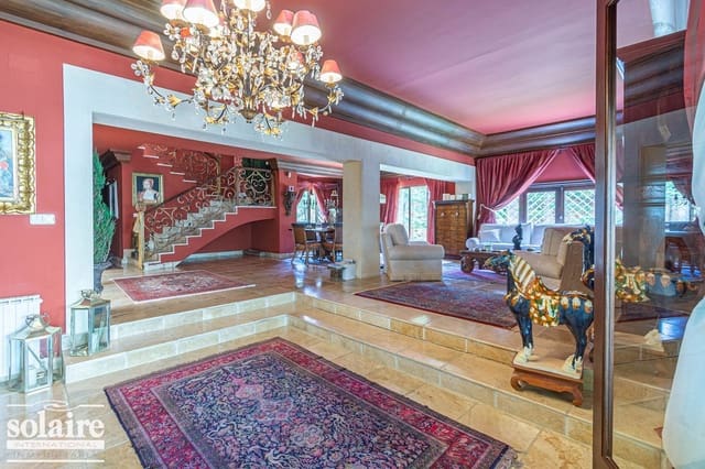 6 bedroom Villa for sale in Benidorm with pool garage - € 2,000,000 (Ref: 6263021)