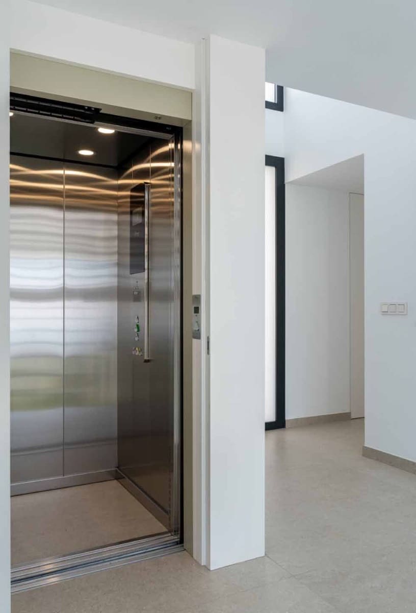 3 bedroom Villa for sale in Altea with pool garage - € 2,250,000 (Ref: 6652724)