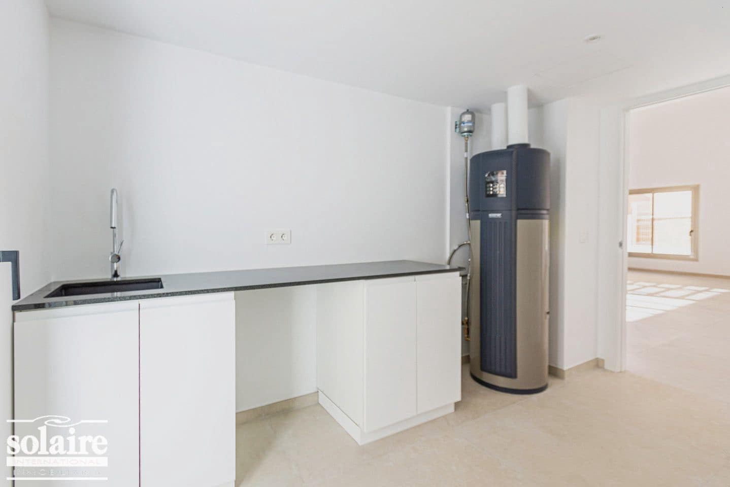 4 sypialnia Willa na sprzedaż w Orxeta z basenem garażem - 595 000 € (Ref: 7038903)