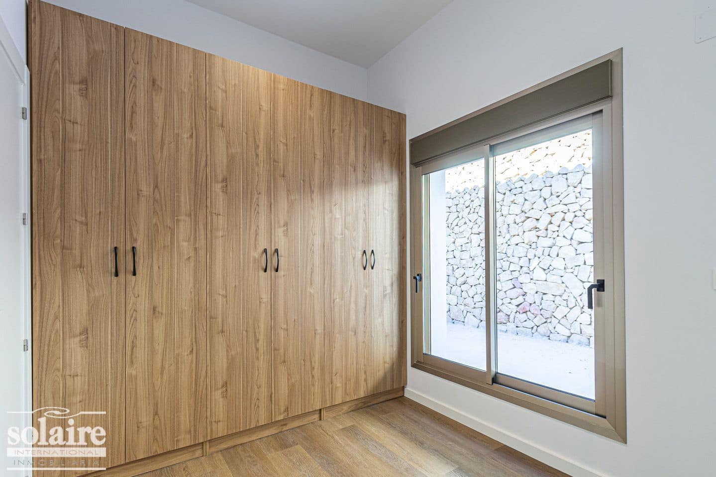 4 sypialnia Willa na sprzedaż w Orxeta z basenem garażem - 595 000 € (Ref: 7038903)