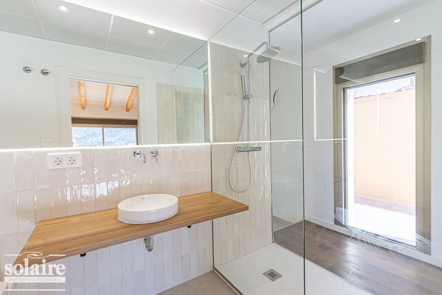 4 sypialnia Willa na sprzedaż w Orxeta z basenem garażem - 595 000 € (Ref: 7038903)