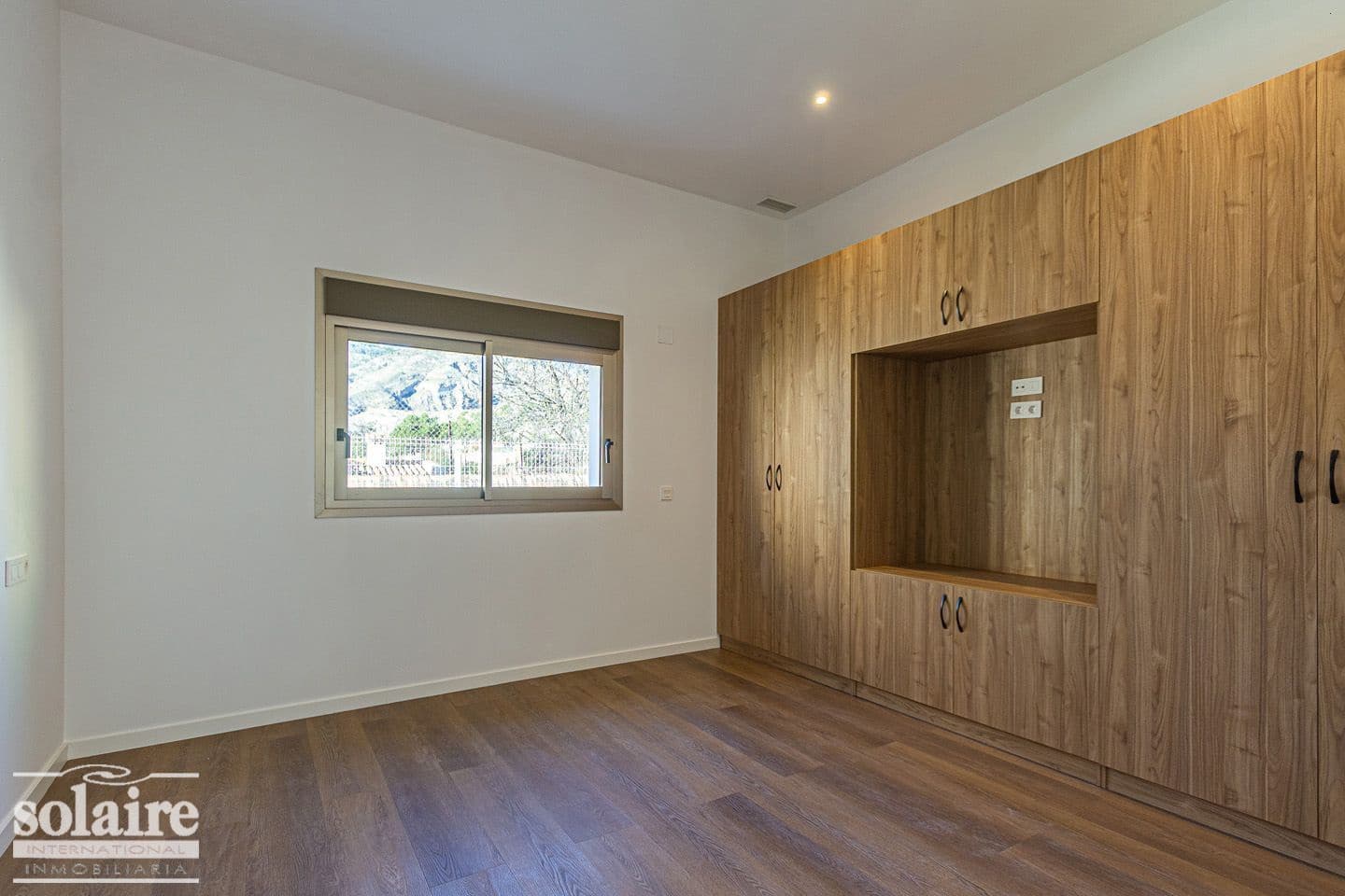 4 sypialnia Willa na sprzedaż w Orxeta z basenem garażem - 595 000 € (Ref: 7038903)