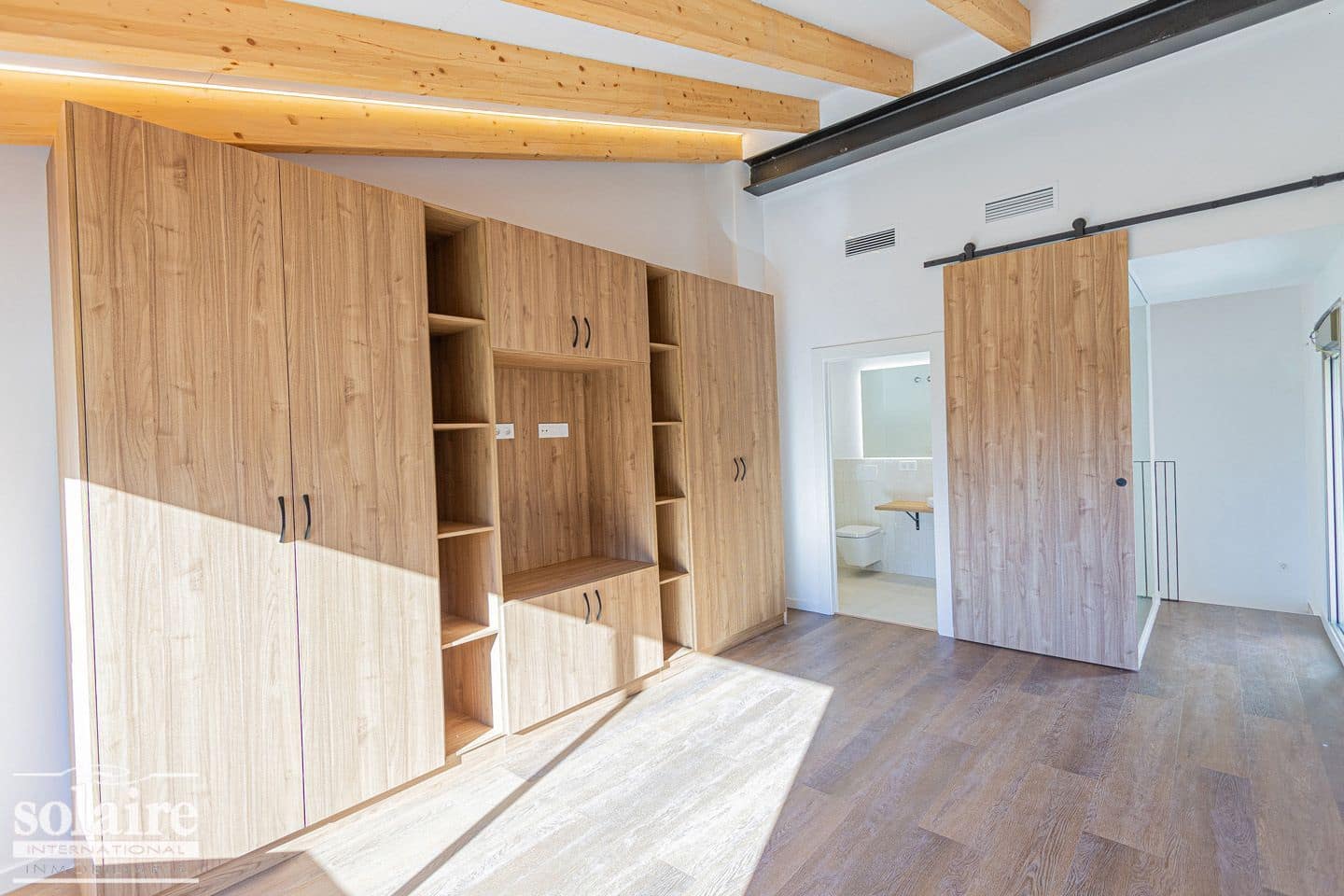 4 sypialnia Willa na sprzedaż w Orxeta z basenem garażem - 595 000 € (Ref: 7038903)