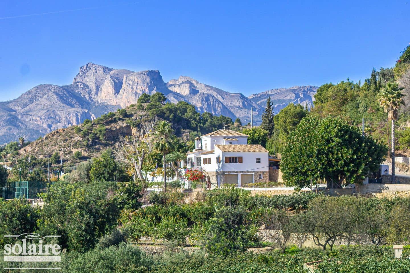 6 bedroom Villa for sale in Altea with pool garage - € 1,700,000 (Ref: 7436619)