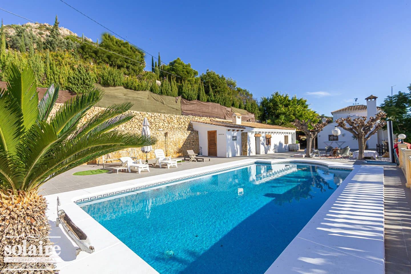 6 bedroom Villa for sale in Altea with pool garage - € 1,700,000 (Ref: 7436619)