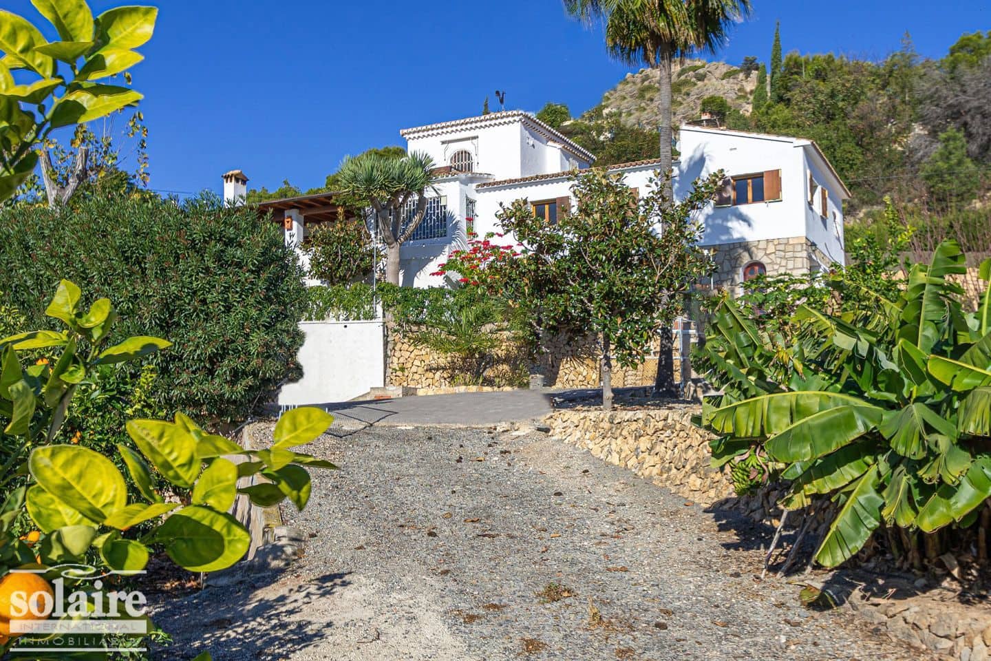 6 bedroom Villa for sale in Altea with pool garage - € 1,700,000 (Ref: 7436619)