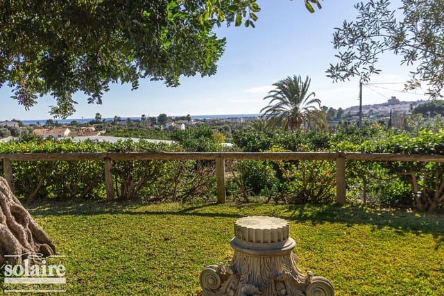 6 Zimmer Villa zu verkaufen in Altea mit Pool Garage - 1.700.000 € (Ref: 7436619)