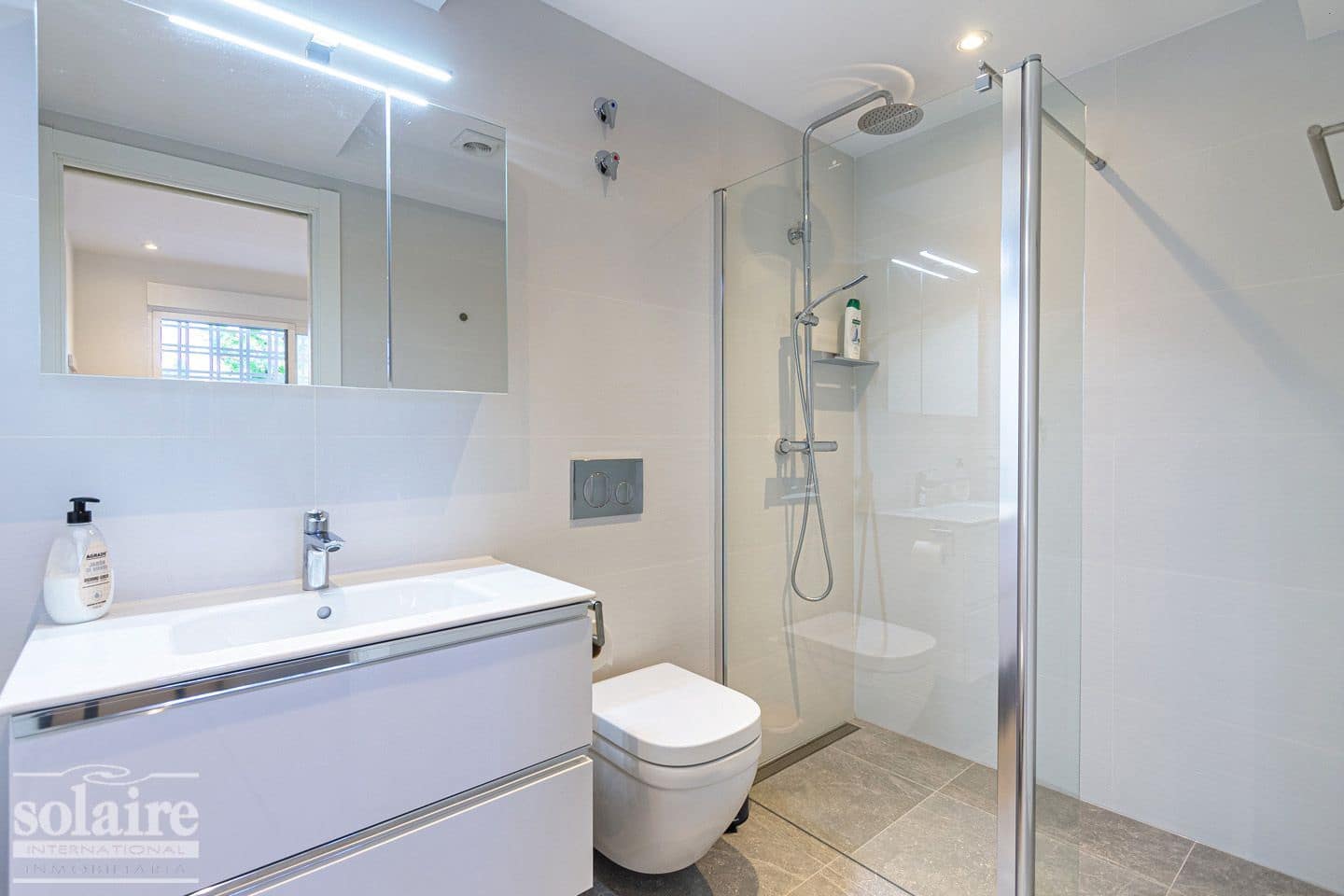 2 quarto Apartamento para arrendar em Altea com piscina garagem - 1 750 € (Ref: 7826750)