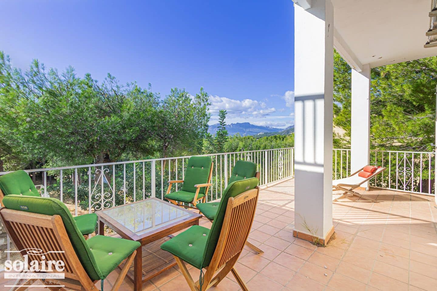 5 bedroom Villa for sale in Altea with pool garage - € 645,000 (Ref: 7910787)