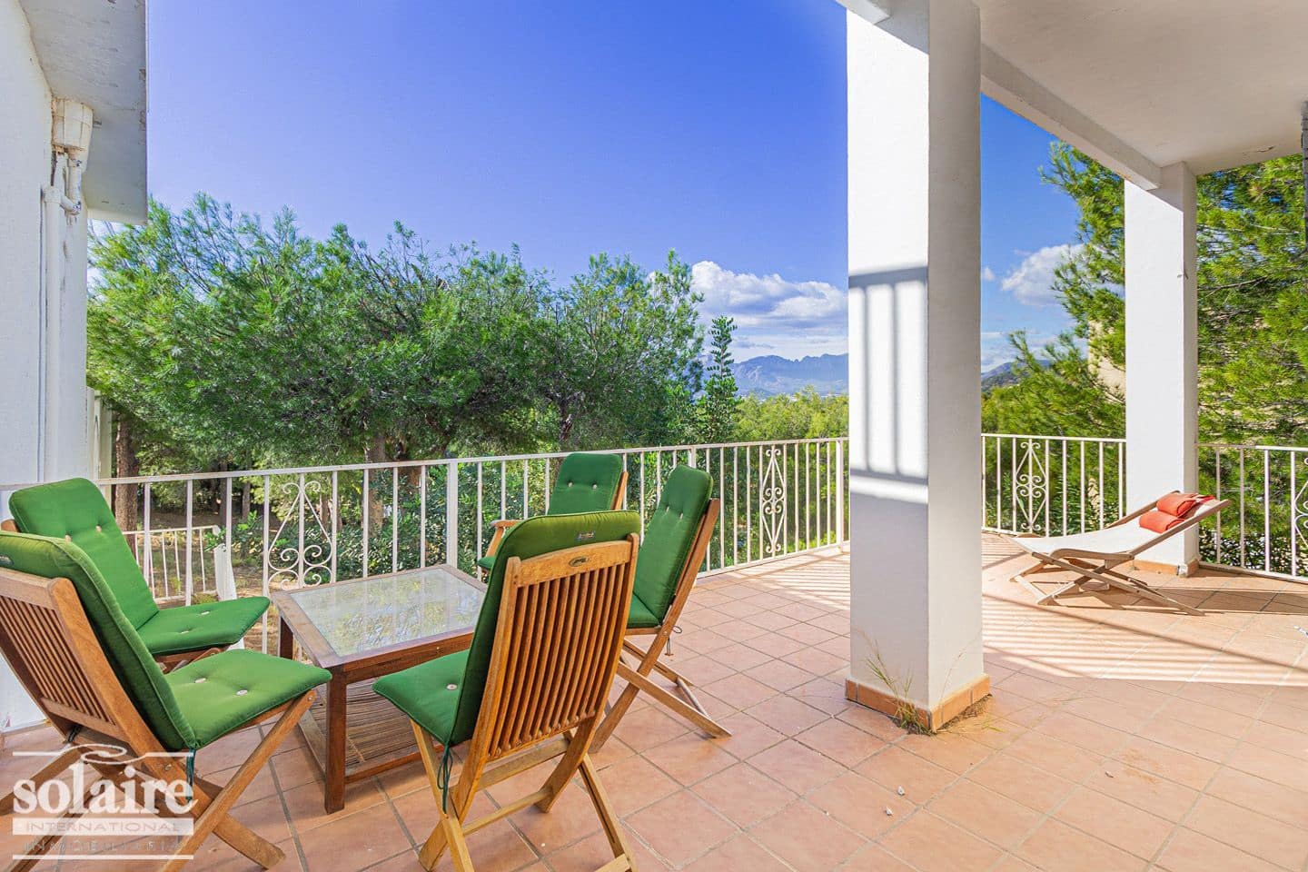 5 bedroom Villa for sale in Altea with pool garage - € 645,000 (Ref: 7910787)