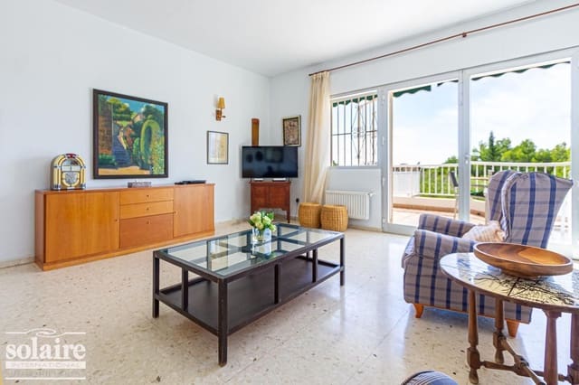 Chalet de 5 habitaciones en Altea en venta con piscina garaje - 645.000 € (Ref: 7910787)