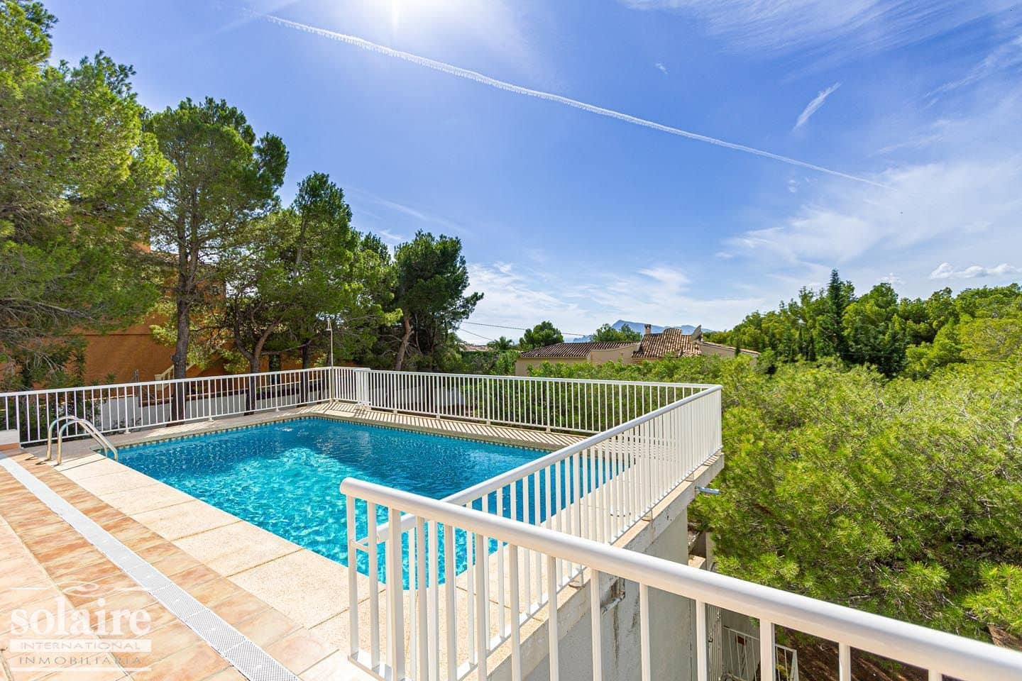 5 bedroom Villa for sale in Altea with pool garage - € 645,000 (Ref: 7910787)