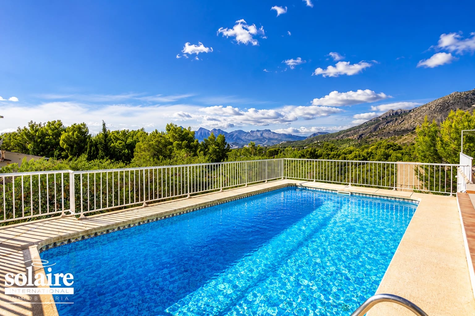 5 soveværelse Villa til salg i Altea med swimmingpool garage - € 645.000 (Ref: 7910787)